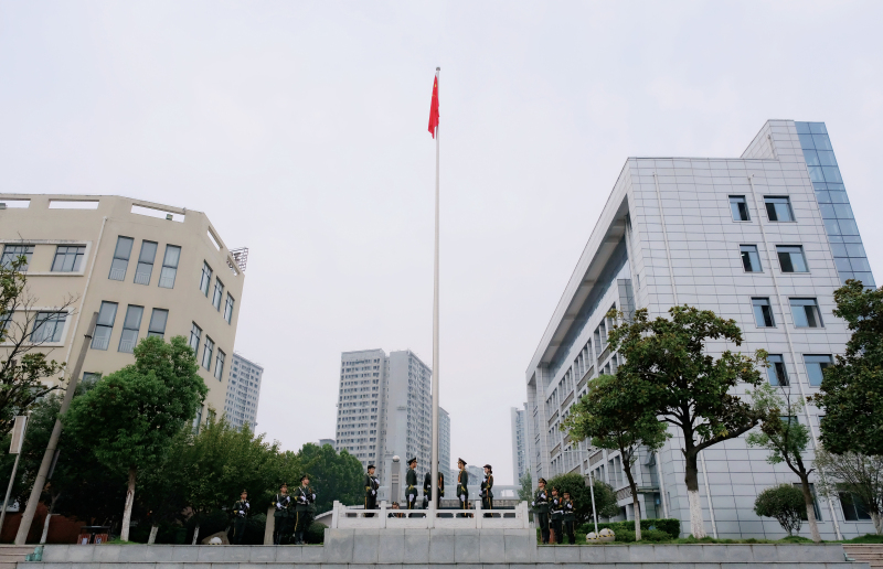护旗队升旗02.jpg 护旗队升旗02.jpg